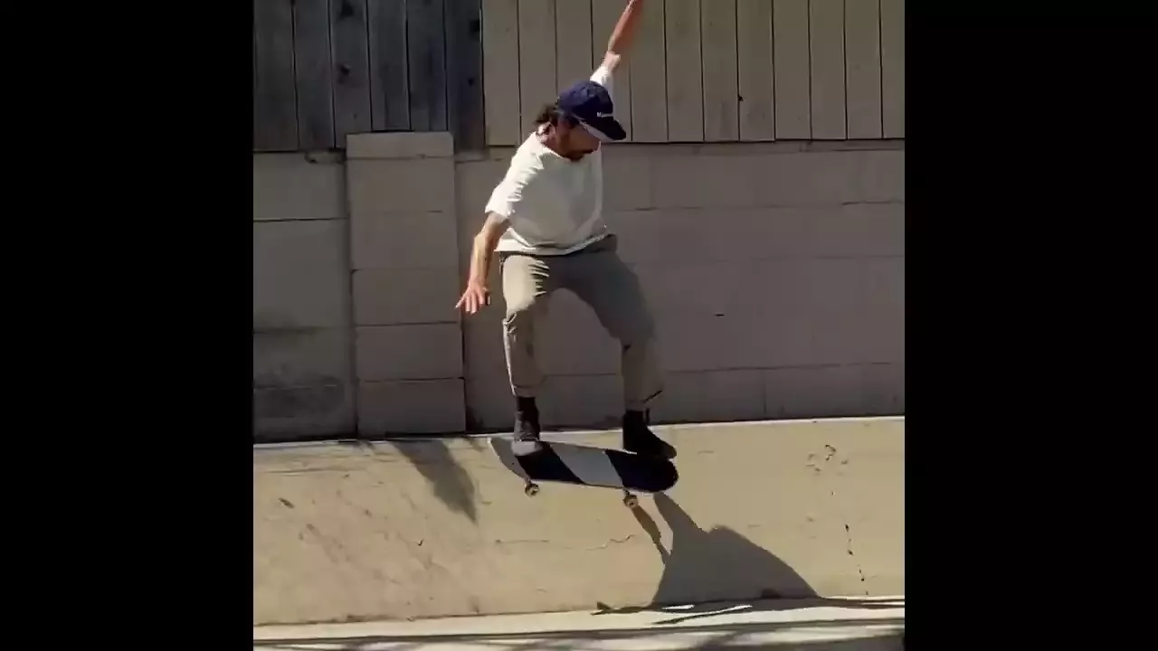 Kenny Anderson Skateboarder Skill and Style